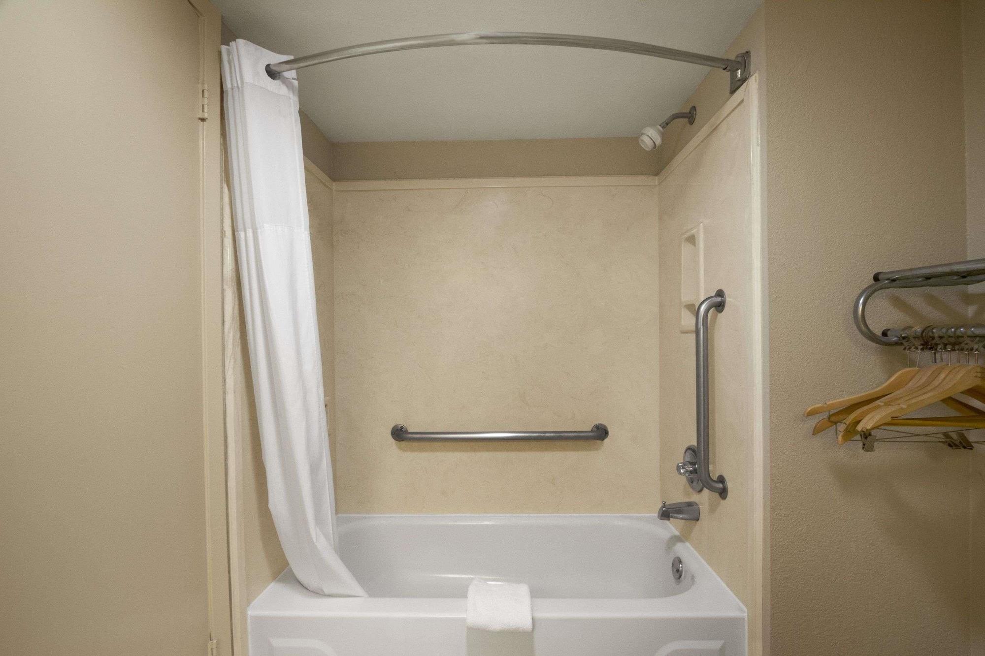 Days Inn By Wyndham Southaven Ms Exterior photo
